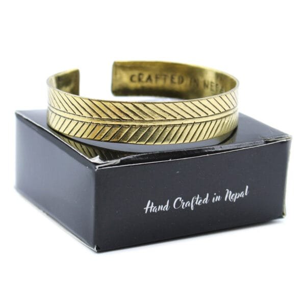 Pulsera Tibetana de Latón de Hoja Tribal Ancha - Imagen 2